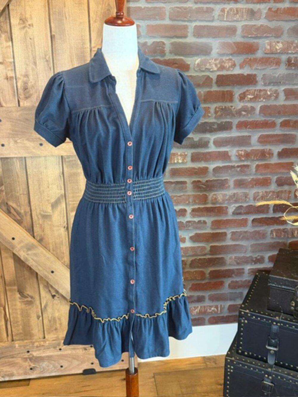 Vintage Western Button Front Denim Dress | Smocked Waist | Cowgirl Size 0X L/XL